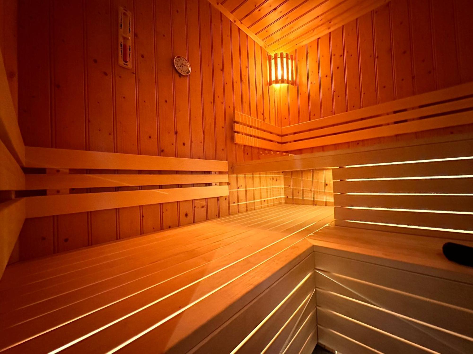 Wellness Tuin - Ultieme Partner Beleving - St Hubertus Suite Met Jacuzzi ,Openhaard, Prive Hottub En Prive Sauna In Jachthut Stijl Хорст Экстерьер фото